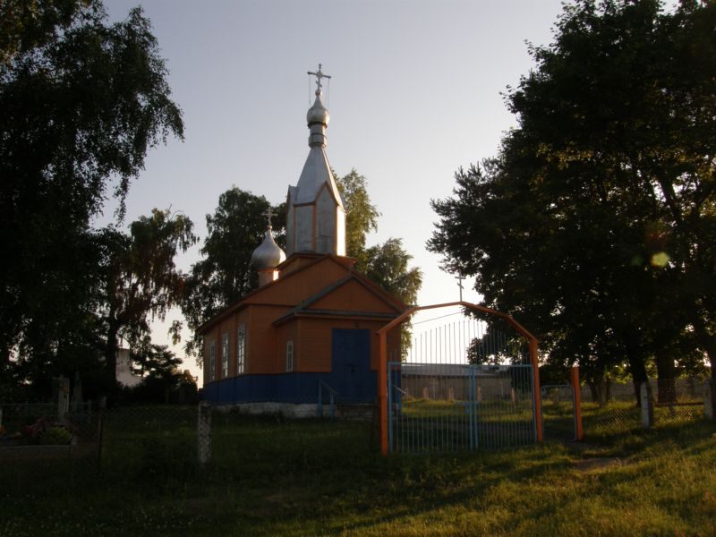 Церковь Воздвижения Креста Господня, Белица (Лидский район, Беларусь, Гродненская область). общий вид в ландшафте
