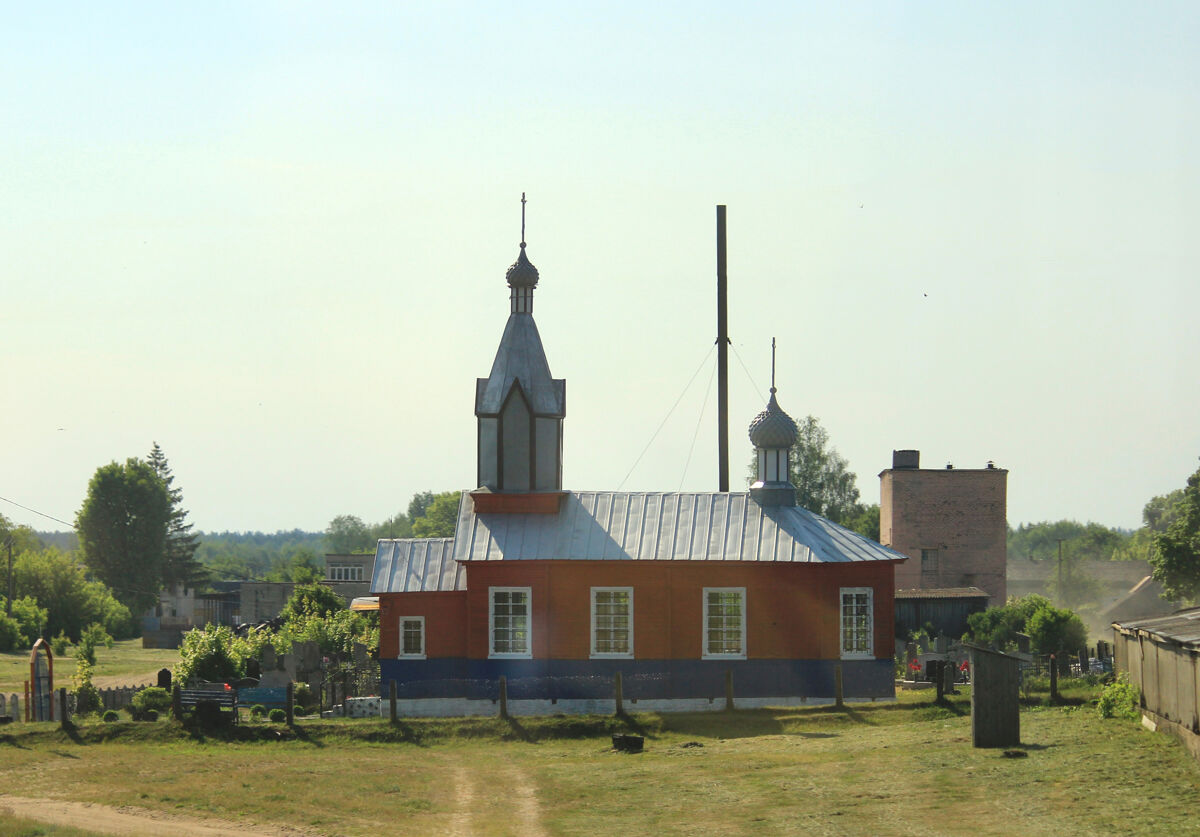 Церковь Воздвижения Креста Господня, Белица (Лидский район, Беларусь, Гродненская область). фасады, Вид с трассы М-11