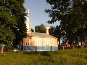 Белица. Церковь Воздвижения Креста Господня