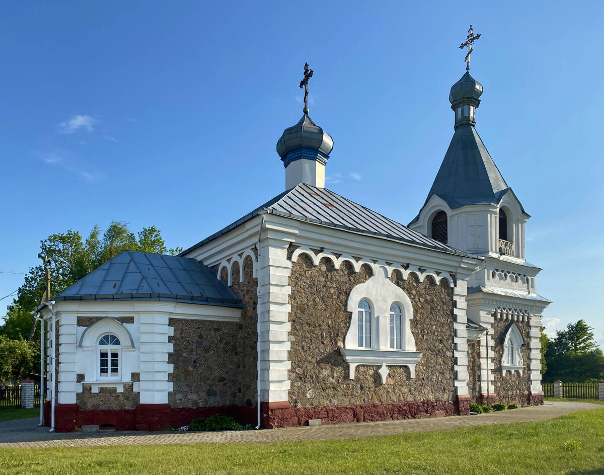Церковь Успения Пресвятой Богородицы, Радивонишки (Лидский район, Беларусь, Гродненская область). фасады, Вид с северо-востока