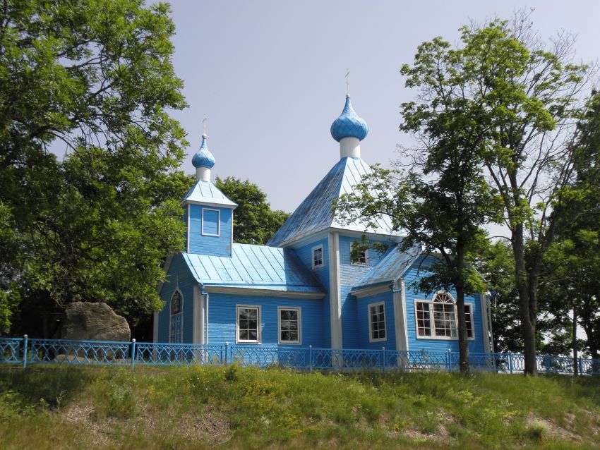 Церковь Покрова Пресвятой Богородицы (новая), Николаево (Ивьевский район, Беларусь, Гродненская область). общий вид в ландшафте