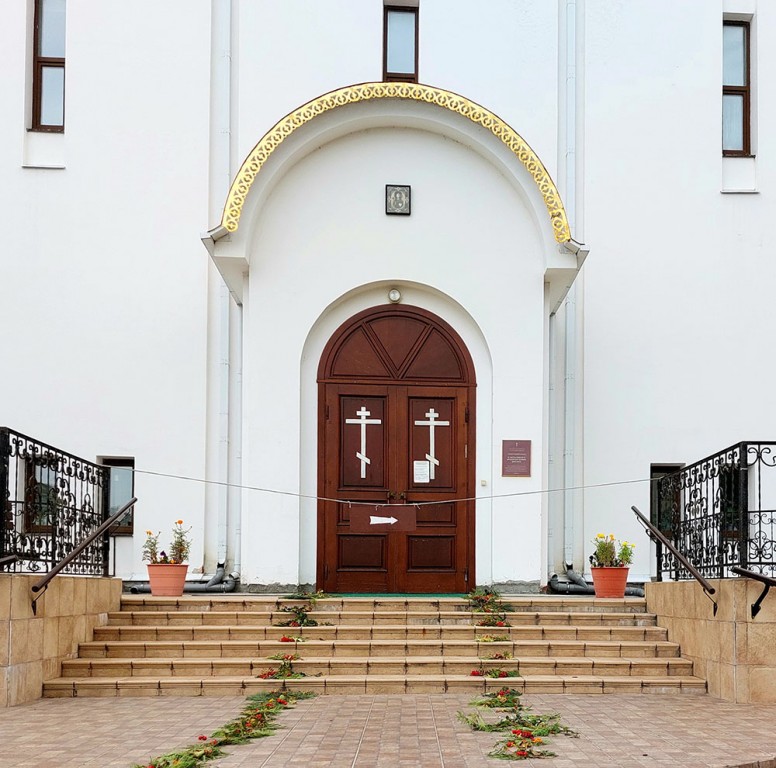 Церковь Михаила Архангела, Минск (Минск, город, Беларусь, Минская область). архитектурные детали, Вход в верхний храм