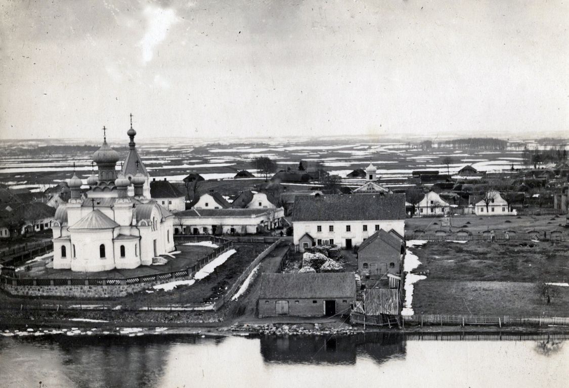 Церковь Николая Чудотворца, Поставы (Поставский район, Беларусь, Витебская область). архивная фотография, Река Мядзелка в сторону площади Старого Рынка. ГУ 