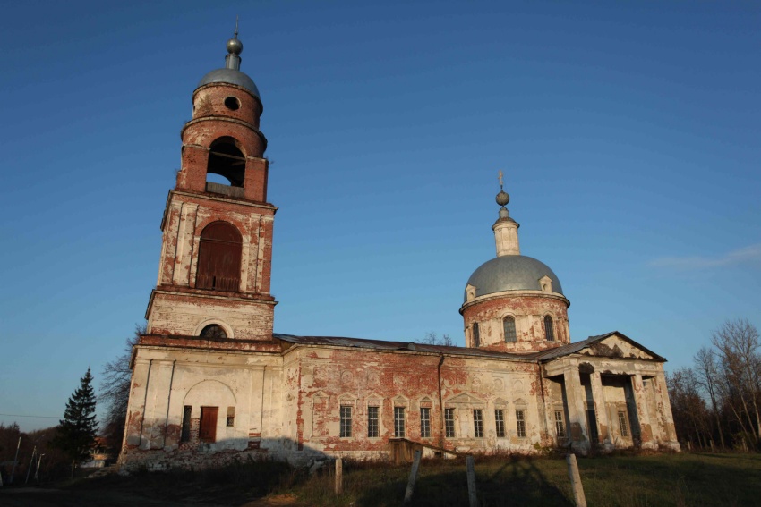 Раменки. Церковь Рождества Пресвятой Богородицы. фасады