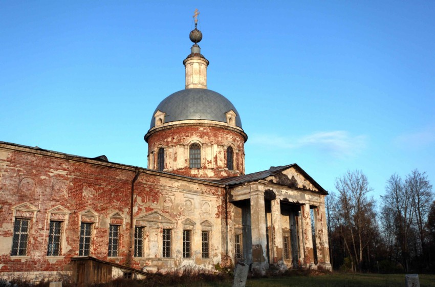 Раменки. Церковь Рождества Пресвятой Богородицы. фасады