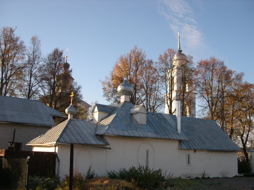 Олега Брянского, крестильная церковь, Лужки (Истринский городской округ и ЗАТО Восход, Московская область). фасады, вид с северной стороны (с дороги)
