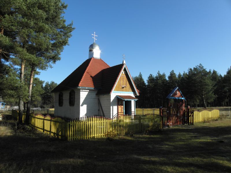 Церковь Введения во храм Пресвятой Богородицы, Раёвка (Молодечненский район, Беларусь, Минская область). общий вид в ландшафте
