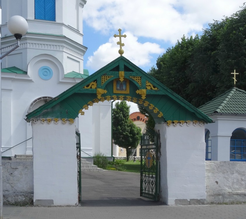 Молодечно. Церковь Покрова Пресвятой Богородицы. архитектурные детали