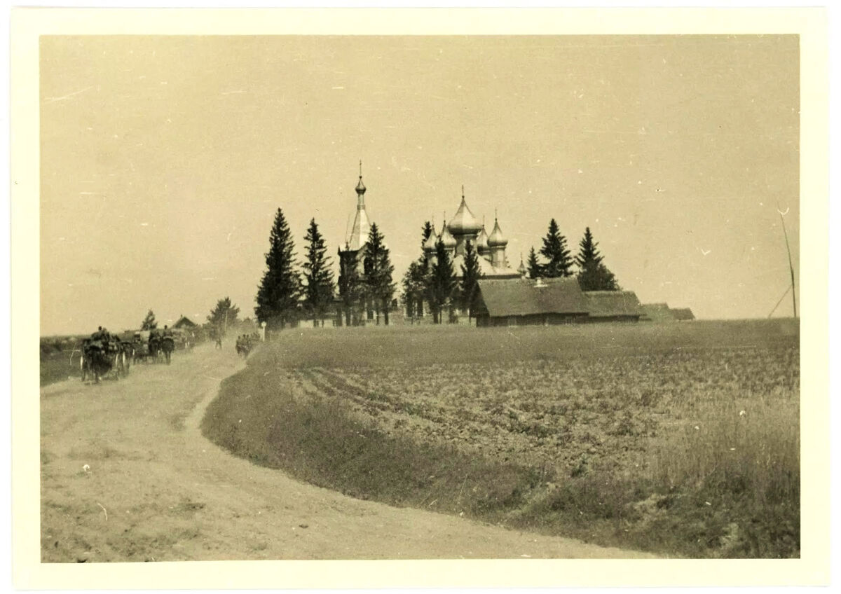 Церковь Николая Чудотворца, Старые Габы (Мядельский район, Беларусь, Минская область). архивная фотография, Храм в ландшафте села. С аукциона e-bay.de