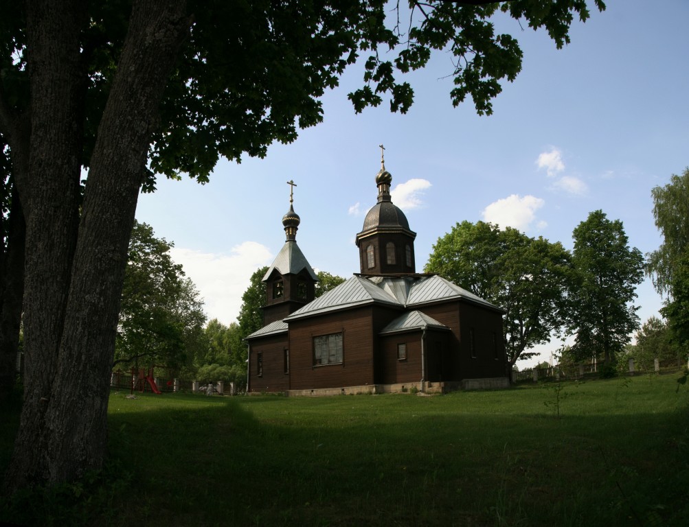 Церковь Троицы Живоначальной, Киевец (Воложинский район, Беларусь, Минская область). фасады