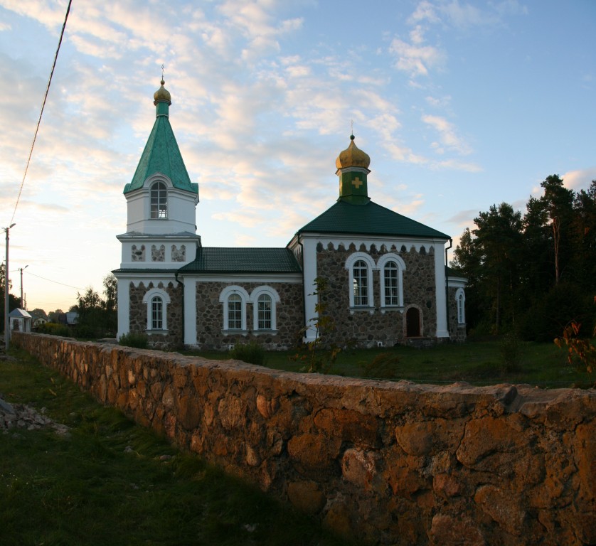 Косута. Церковь Петра и Павла. фасады