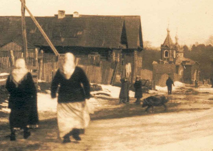 Церковь Покрова Пресвятой Богородицы, Вязынь (Вилейский район, Беларусь, Минская область). архивная фотография, Фото немецкого солдата времён 1-ой Мировой войны (szukamypolski.com/strona/ kresy_polonika/976)