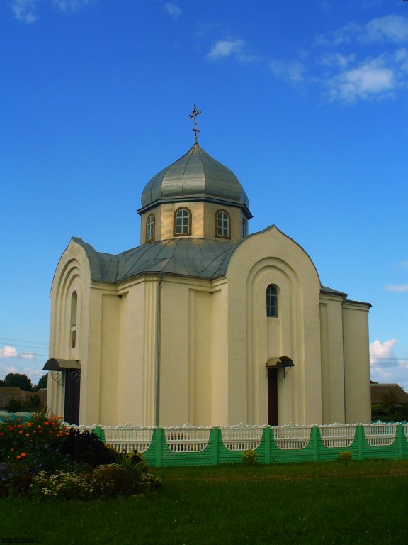 Церковь Пантелеимона Целителя, Крошин (Барановичский район, Беларусь, Брестская область). фасады