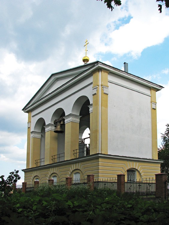 Церковь Николая Чудотворца, Диканька (Полтавский район, Украина, Полтавская область). фасады, Вид на колокольню с юго-запада