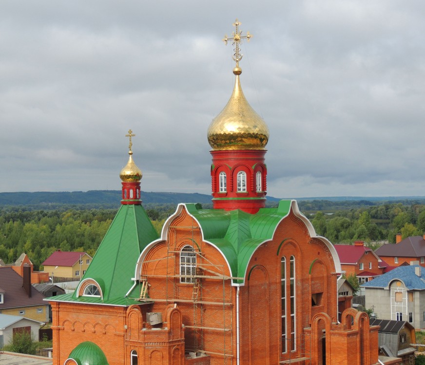 Волжский. Церковь Новомучеников и исповедников Церкви Русской. фасады