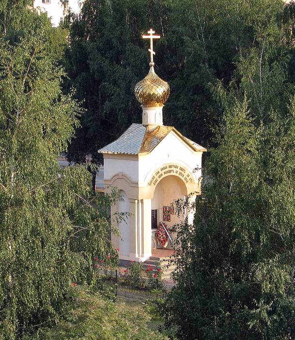 Часовня Георгия Победоносца, Строитель (Яковлевский район, Белгородская область). общий вид в ландшафте