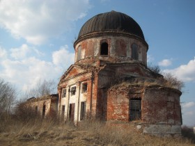 Ленинское. Церковь Покрова Пресвятой Богородицы