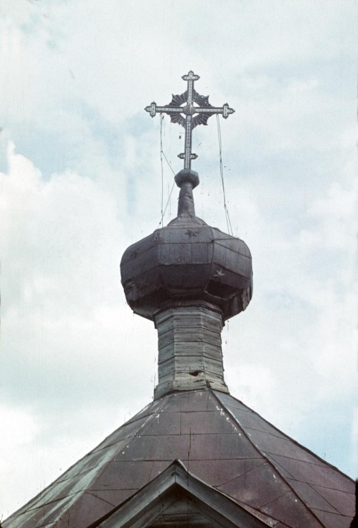 Церковь Сергия Радонежского, Пестово (Лесной район, Тверская область). архитектурные детали, Вид на главу храма с колокольни