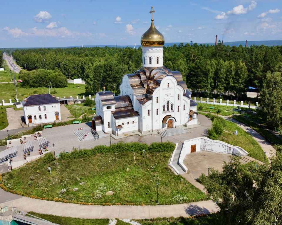 Церковь Андрея Первозванного, Лесосибирск (Лесосибирск, город, Красноярский край). общий вид в ландшафте, Вид с юга