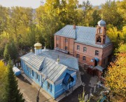 Церковь Николая Чудотворца на Николаевском кладбище, Вид с СЗ. Рядом крестильный храм.<br>, Красноярск, Красноярск, город, Красноярский край