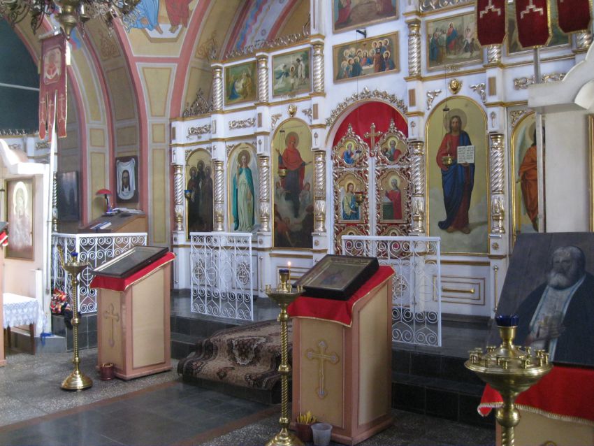 Церковь Покрова Пресвятой Богородицы, Красногорское (Красногорский район, Республика Удмуртия). интерьер и убранство