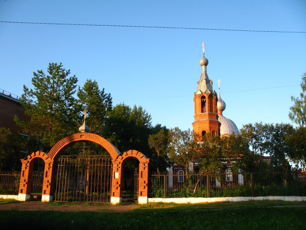 Красногорское. Церковь Покрова Пресвятой Богородицы. фасады