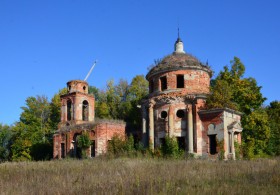 Болотское. Церковь Покрова Пресвятой Богородицы