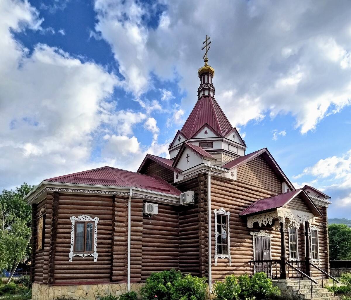 Церковь Димитрия Солунского, Каменномостский (Майкопский район, Республика Адыгея). фасады