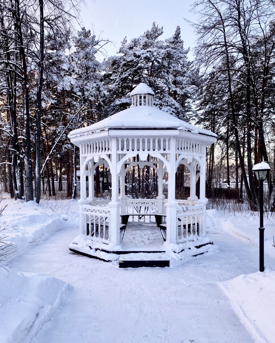 Успенский мужской монастырь, Красноярск (Красноярск, город, Красноярский край). дополнительная информация, Беседка в монастыре