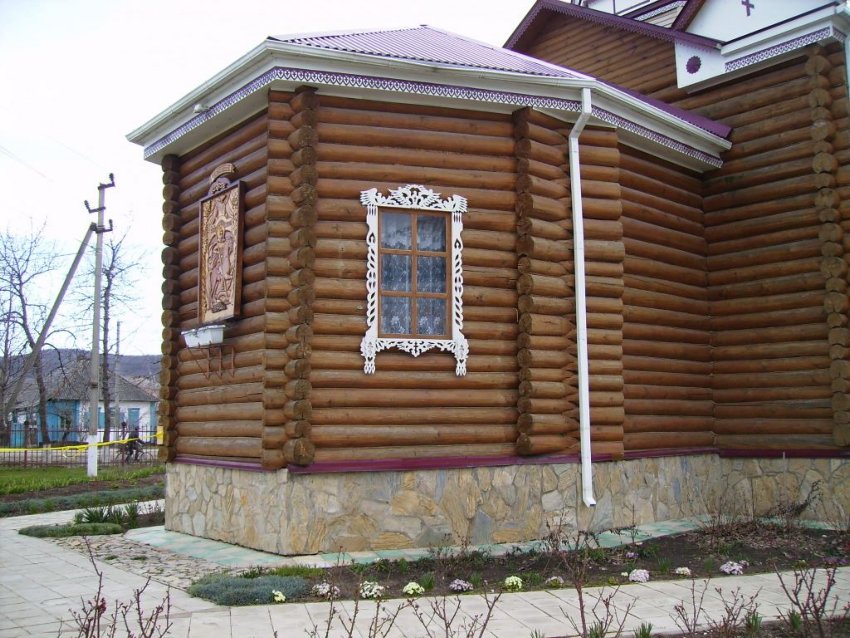 Церковь Димитрия Солунского, Каменномостский (Майкопский район, Республика Адыгея). архитектурные детали, Апсида