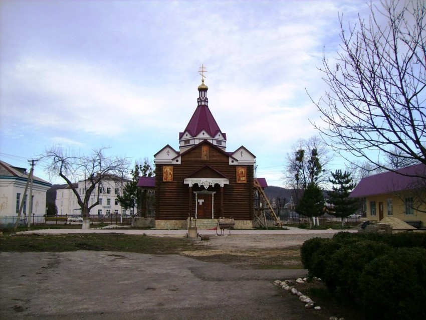 Каменномостский. Церковь Димитрия Солунского. фасады, Вид  с  запада