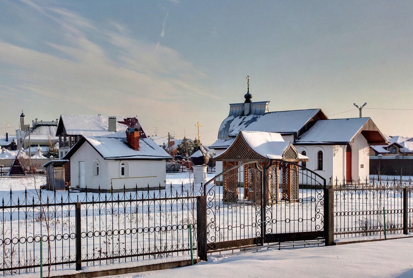 Церковь Иоанна Златоуста, Козино (Одинцовский городской округ и ЗАТО Власиха, Краснознаменск, Московская область). общий вид в ландшафте