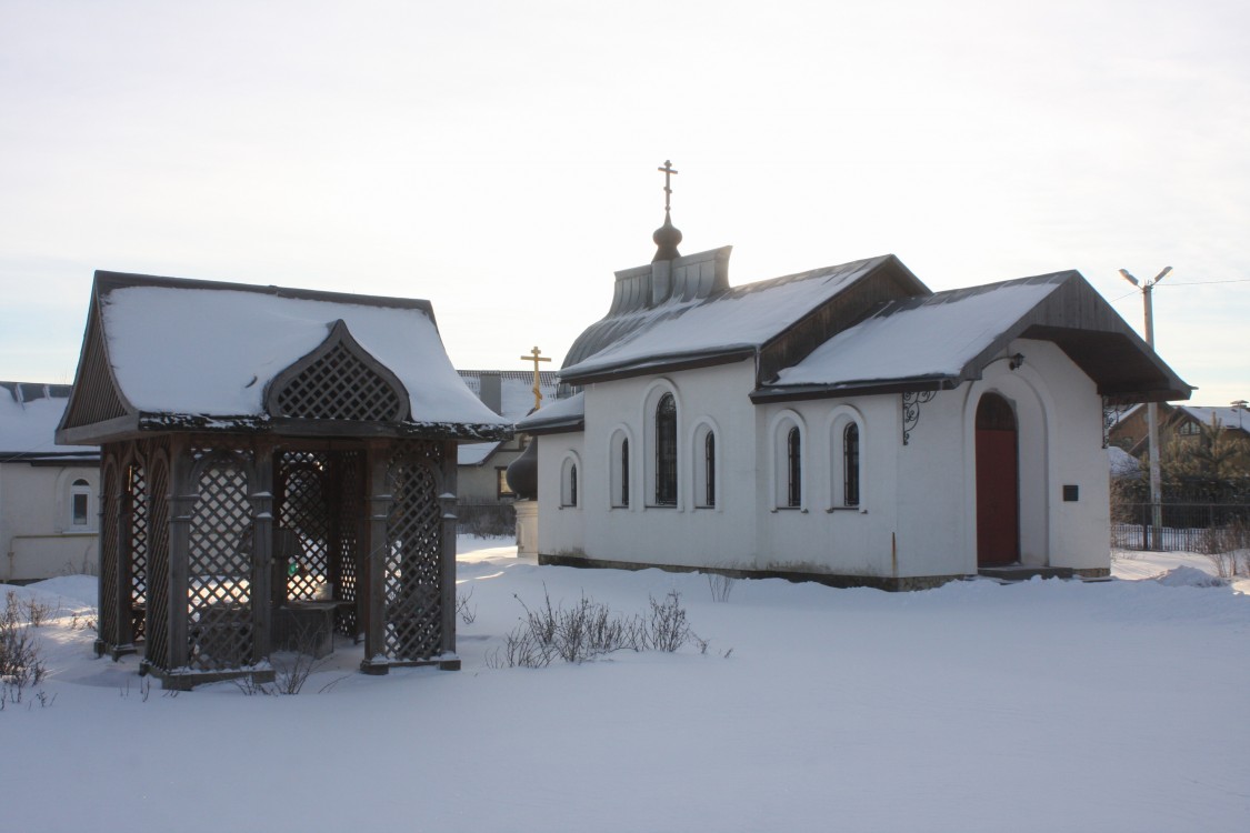 Церковь Иоанна Златоуста, Козино (Одинцовский городской округ и ЗАТО Власиха, Краснознаменск, Московская область). общий вид в ландшафте