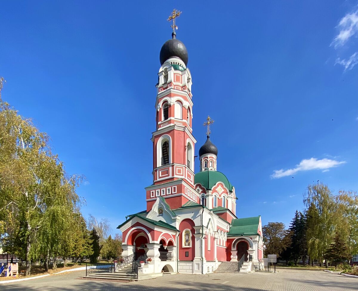 Церковь Михаила Архангела, Константиново (Раменский район и гг. Бронницы, Жуковский, Московская область). фасады, Вид с юго-запада