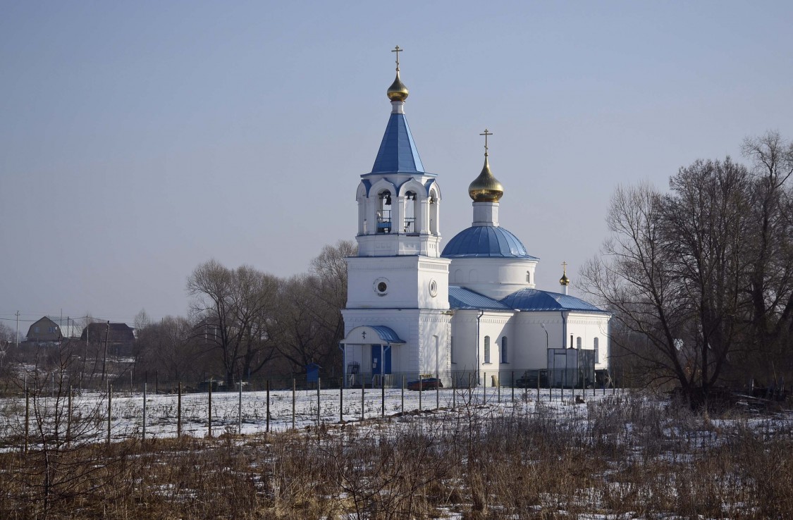 Церковь Богоявления Господня, Семёновское (Раменский район и гг. Бронницы, Жуковский, Московская область). общий вид в ландшафте