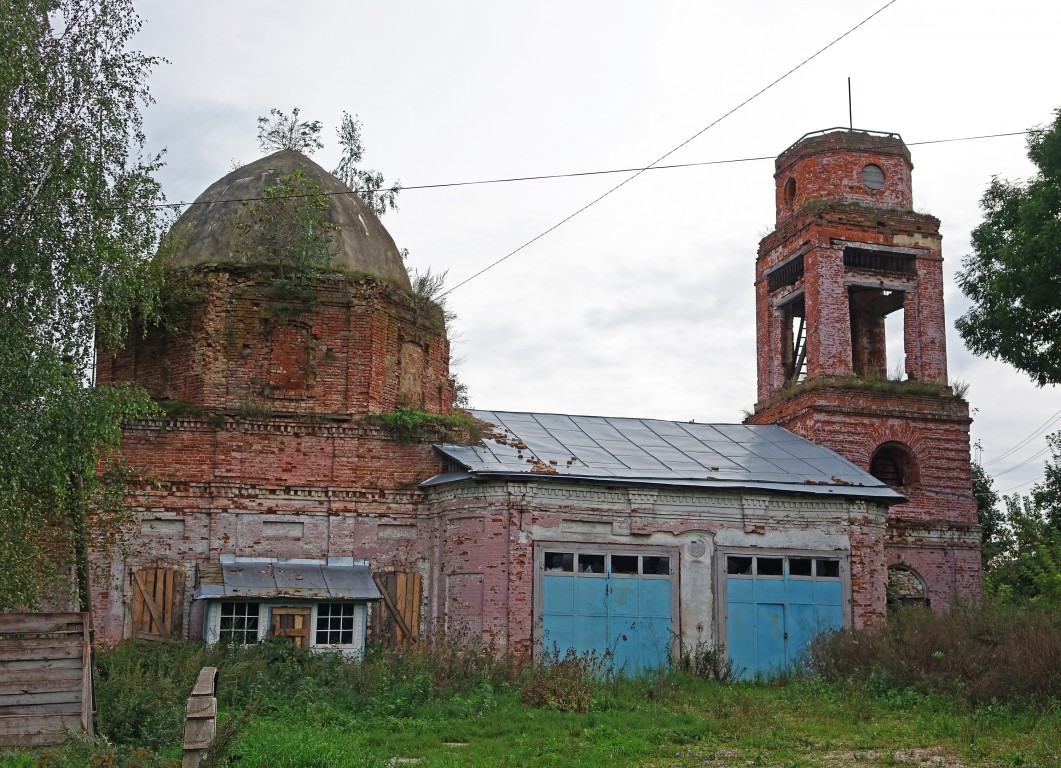 Крапивна. Церковь Космы и Дамиана. фасады