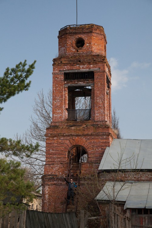 Крапивна. Церковь Космы и Дамиана. фасады