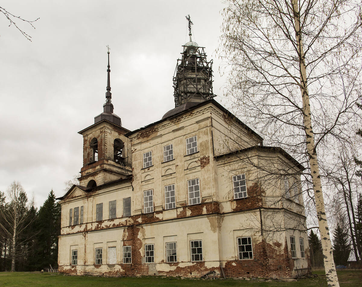 Церковь Спаса Всемилостивого на Боровине, Боровина (Верховажский район, Вологодская область). фасады