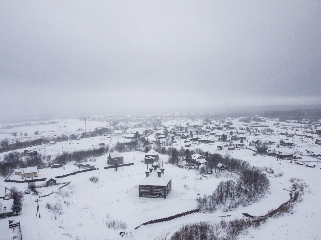 Церковь Преображения Господня, Ижма (Приморский район, Архангельская область). общий вид в ландшафте