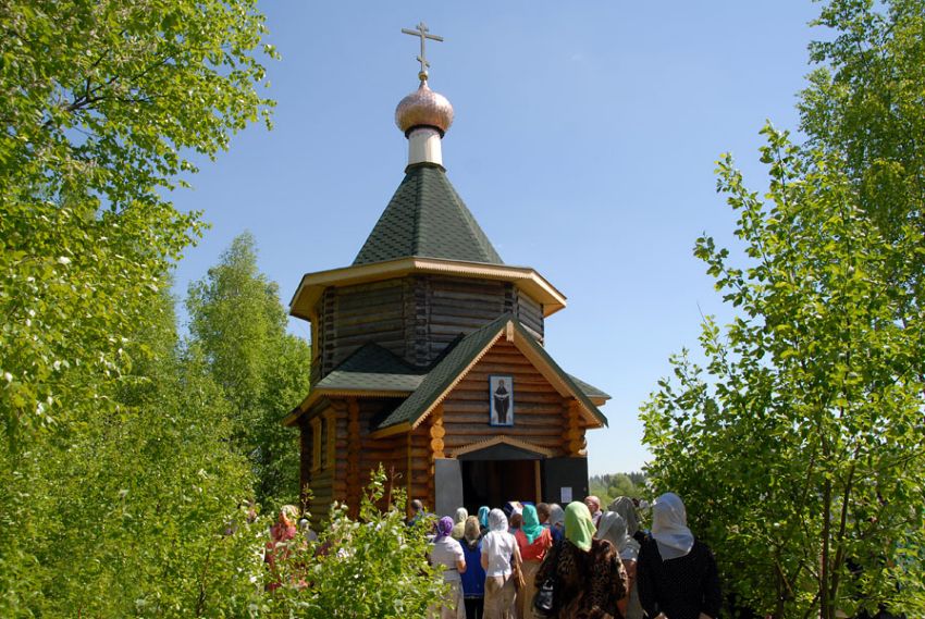Церковь Покрова Пресвятой Богородицы, Покров (Череповецкий район, Вологодская область). общий вид в ландшафте, Открытие церкви в день памяти (юбилей 400 лет) святого преп. Сергия Шухтовского, мощи, которого находятся под спудом этого храма.
