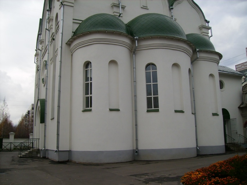 Церковь Александра Невского в Дашково-Песочне, Рязань (Рязань, город, Рязанская область). архитектурные детали, Восточный  фасад  с  трехчастной  апсидой