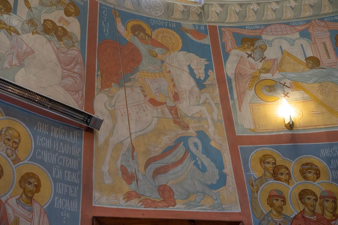 Церковь Луки (Войно-Ясенецкого) при Рязанском военном госпитале, Рязань (Рязань, город, Рязанская область). интерьер и убранство, Образ Георгия Победоносца в росписях церкви