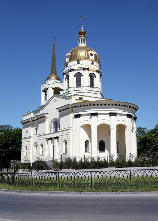 Церковь Иоанна Кронштадтского при Университете путей сообщения, Ростов-на-Дону (Ростов-на-Дону, город, Ростовская область). фасады
