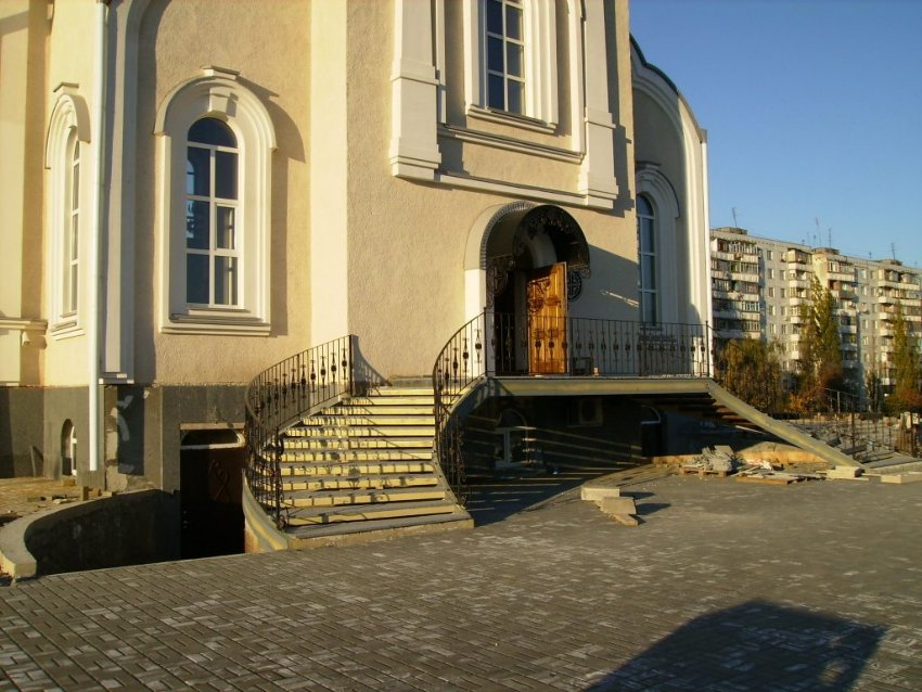 Церковь Казанской иконы Божией Матери (новая), Ростов-на-Дону (Ростов-на-Дону, город, Ростовская область). фасады, Фрагмент южного фасада