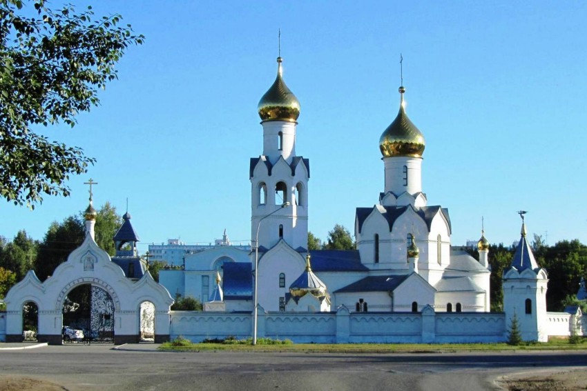 Новосибирская область, Новосибирск, город, Новосибирск. Иоанно-Предтеченский монастырь, фотография. фасады, вид с юга