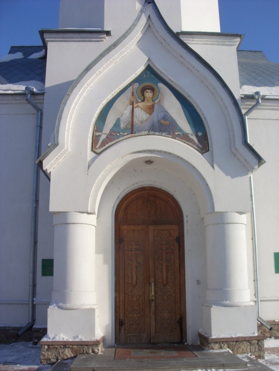 Иоанно-Предтеченский монастырь. Церковь Михаила Архангела, Новосибирск (Новосибирск, город, Новосибирская область). архитектурные детали, Вход в церковь