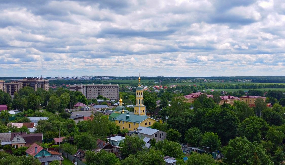 Володарский. Церковь Николая Чудотворца. общий вид в ландшафте