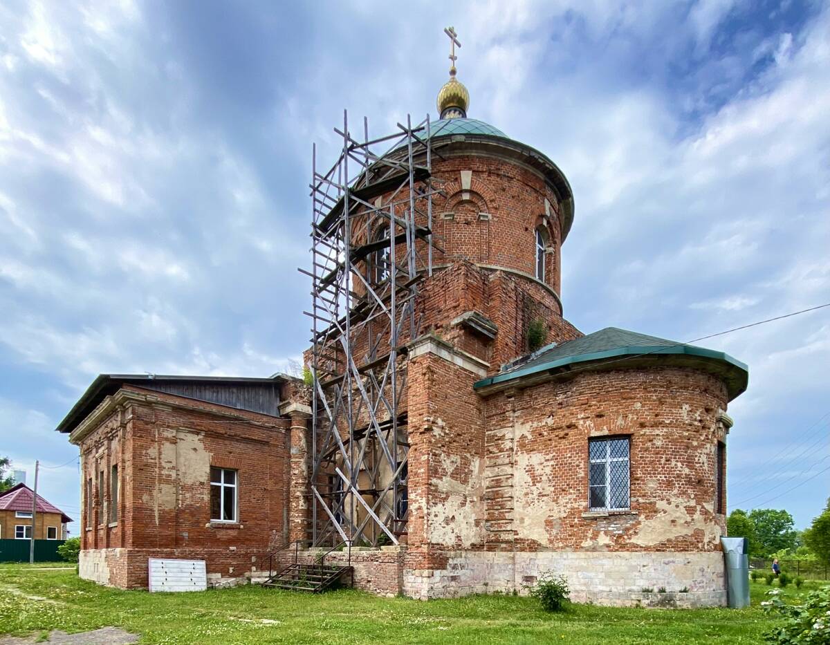 Церковь Воскресения Христова, Воскресенское (Дубенский район, Тульская область). документальные фотографии, Вид с юго-востока