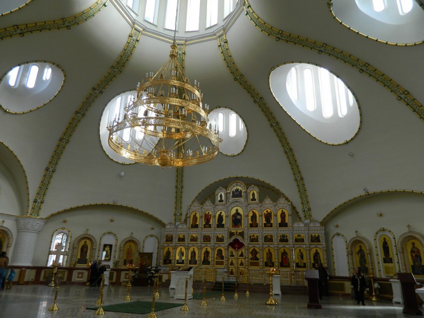 Церковь Игоря Черниговского в Переделкине, Ново-Переделкино (Западный административный округ (ЗАО), г. Москва). интерьер и убранство, Интерьер храма