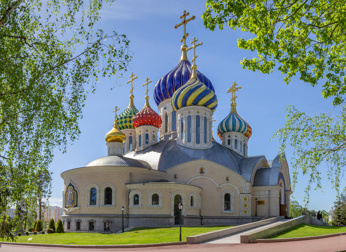 Церковь Игоря Черниговского в Переделкине, Ново-Переделкино (Западный административный округ (ЗАО), г. Москва). фасады, Вид с юго-востока